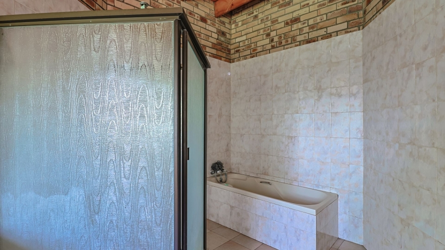 4 Bedroom Property for Sale in Waagfontein North West